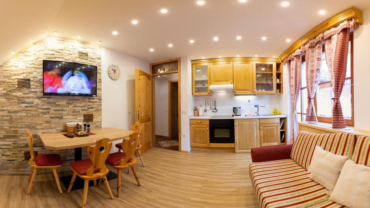 Apartments In Villa Flora Кранска гора Екстериор снимка